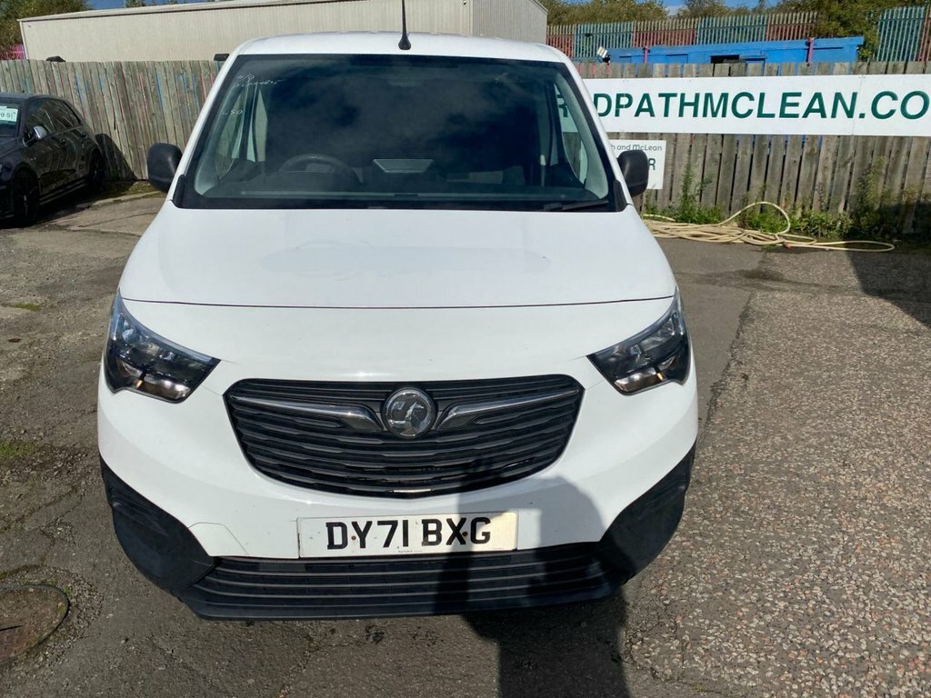 Vauxhall Combo 1.5L Dynamic White #2