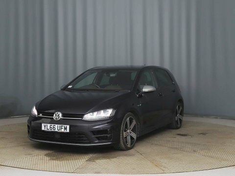 Volkswagen Golf 2017 66 2.0 Black #3