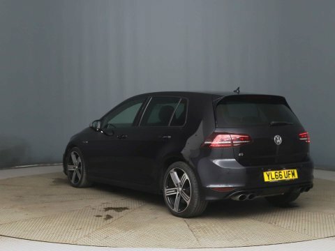 Volkswagen Golf 2017 66 2.0 Black #4