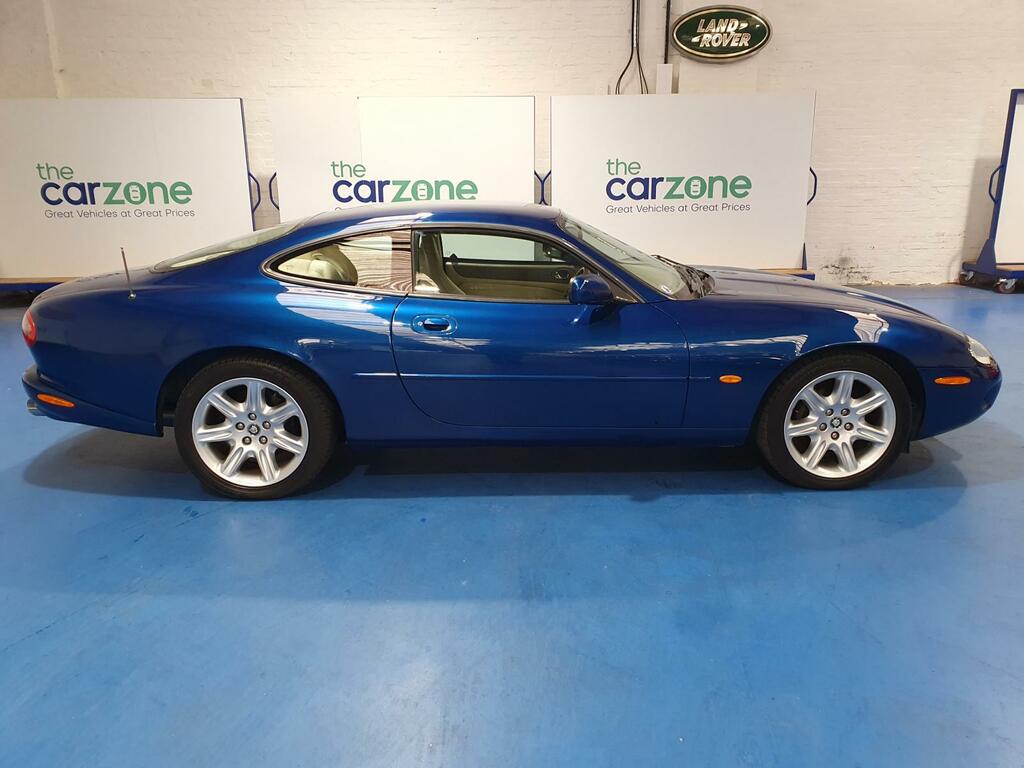 Jaguar XK8 Coupe P496EVJ #2