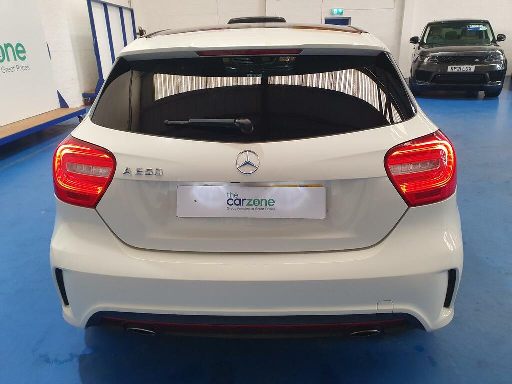 Mercedes-Benz A Class A200 Cdi Blueefficiency Amg Sport White #4