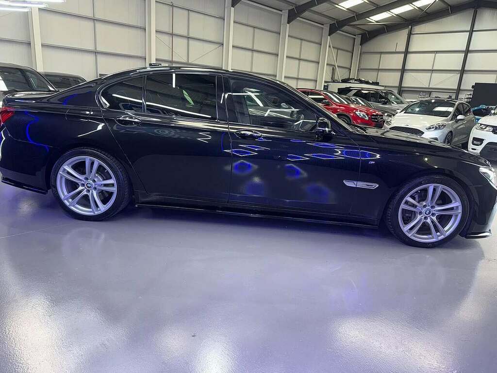 BMW 7 Series M Sport Exclusive Black #7