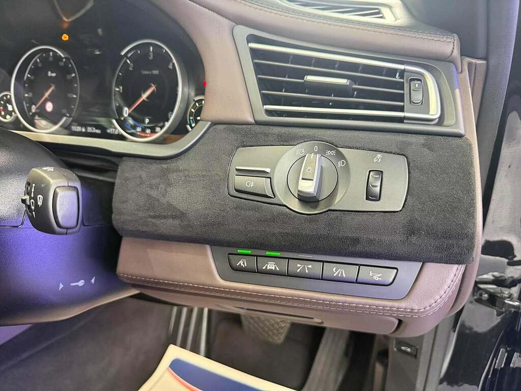 BMW 7 Series M Sport Exclusive Black #20