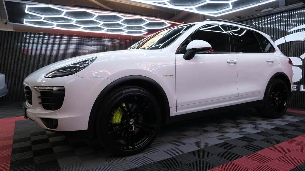 Porsche Cayenne Suv 3.0 V6 E-hybrid S 201515 White #6