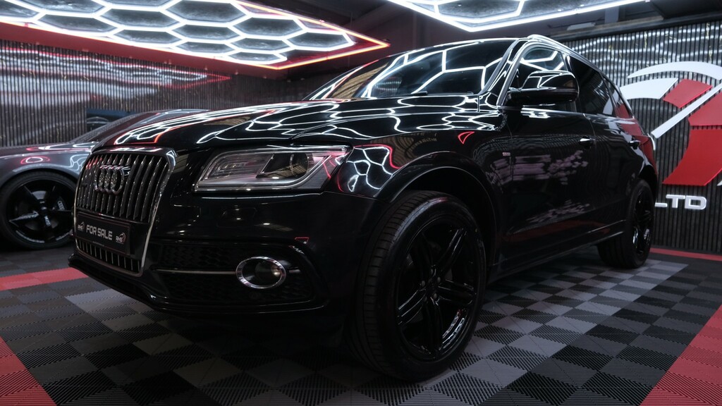 Audi Q5 2.0 Tdi S Line Plus Black