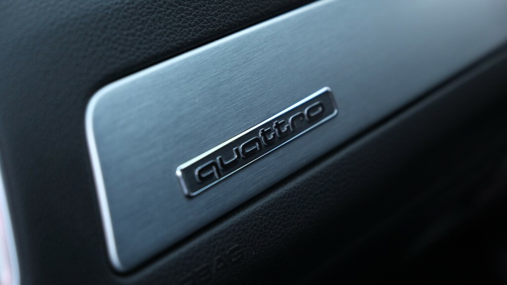 Audi Q5 2L S Line Plus Grey #70