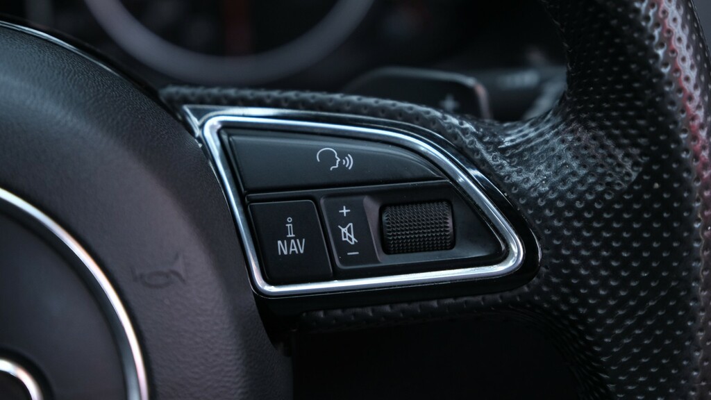 Audi Q5 2L S Line Plus Grey #57