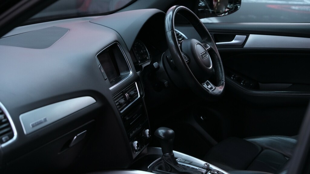 Audi Q5 2L S Line Plus Grey #46