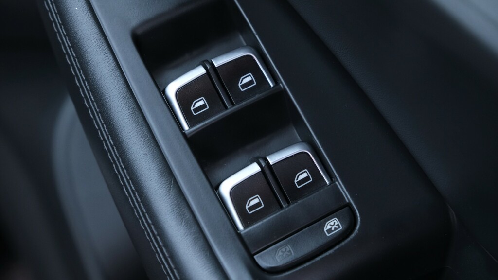 Audi Q5 2L S Line Plus Grey #42