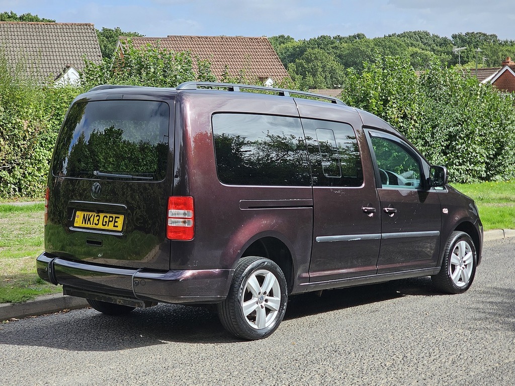 Volkswagen Caddy Maxi Life Tdi Purple #2