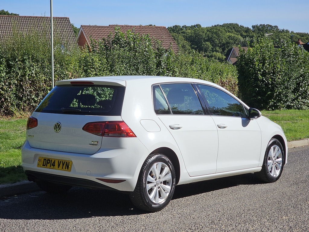Volkswagen Golf Tsi Bluemotion Tech Se DP14VYN White #2