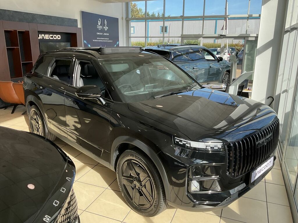 JAECOO 7 1.5T Shs 18.3Kwh Black Luxury Suv Plug- Black