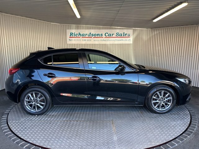 Mazda 3 2.0 Skyactiv-g Se-l Nav Hatchback Manua FY65TDV Black #2