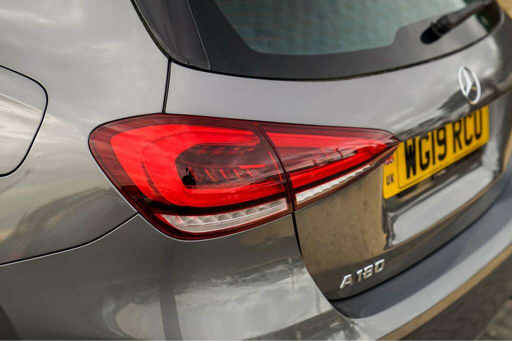 Mercedes-Benz A Class Mercedes-benz A Class 1.3 A180 Amg Line Hatchback Grey #3