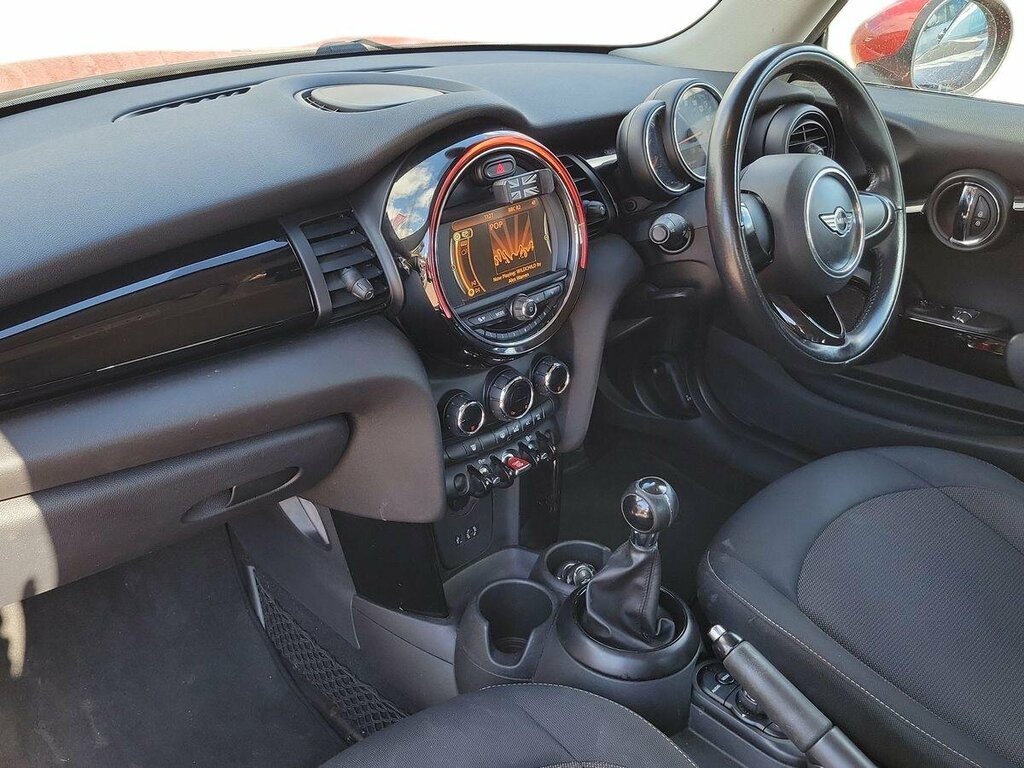 Mini Hatch 1.2 One - 2015 15 Red #2