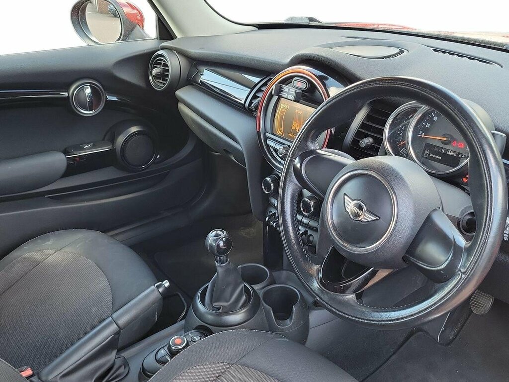Mini Hatch 1.2 One - 2015 15 Red #6