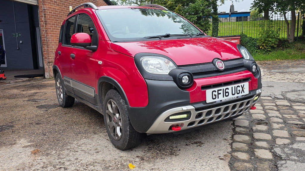 Fiat Panda 0.9 Twinair Cross Euro 6 Ss 4 Seats Red