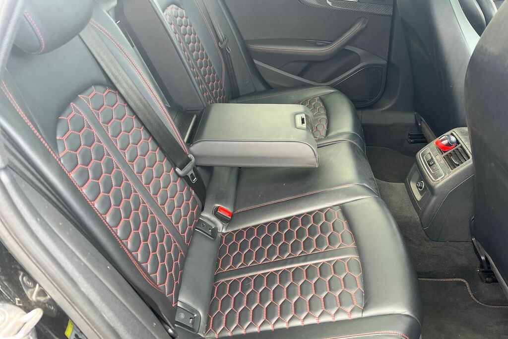 Audi RS4 2018 18 Audi Rs4 2.9 Tfsi Quattro Carbon Edition 5 Grey #35