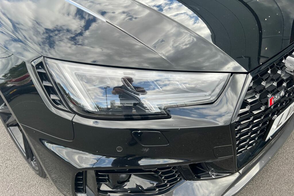 Audi RS4 2018 18 Audi Rs4 2.9 Tfsi Quattro Carbon Edition 5 Grey #14