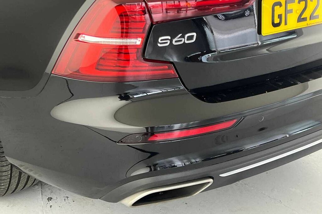 Volvo S60 R-design, B5 Mild Hybrid Black #42