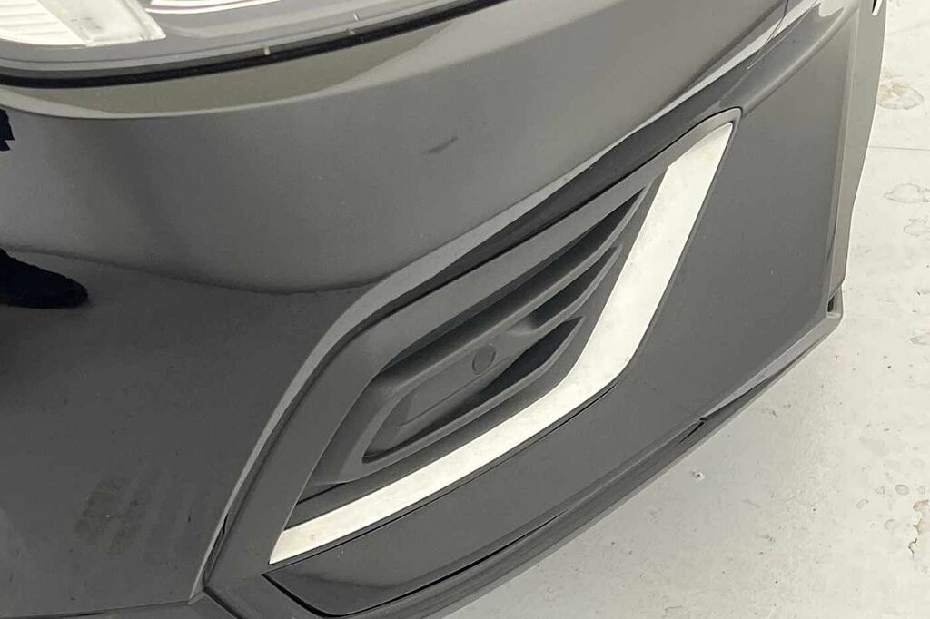 Volvo S60 R-design, B5 Mild Hybrid Black #43