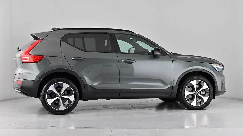 Volvo XC40 2.0 B3p Ultra Dark Silver #75