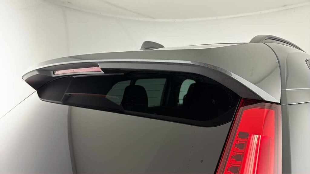 Volvo XC40 2.0 B3p Ultra Dark Silver #30
