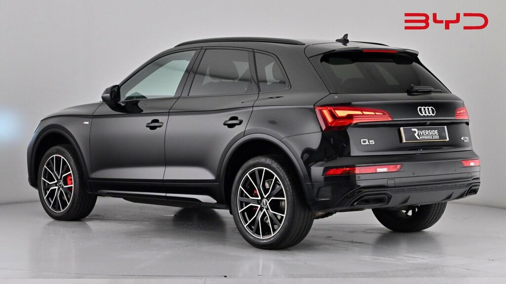 Audi Q5 2.0 Tdi 40 Edition 1 Suv S Tronic Quatt Black #3