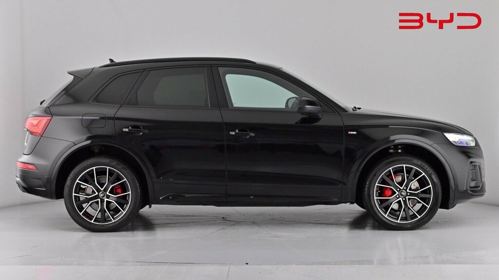 Audi Q5 2.0 Tdi 40 Edition 1 Suv S Tronic Quatt Black #4