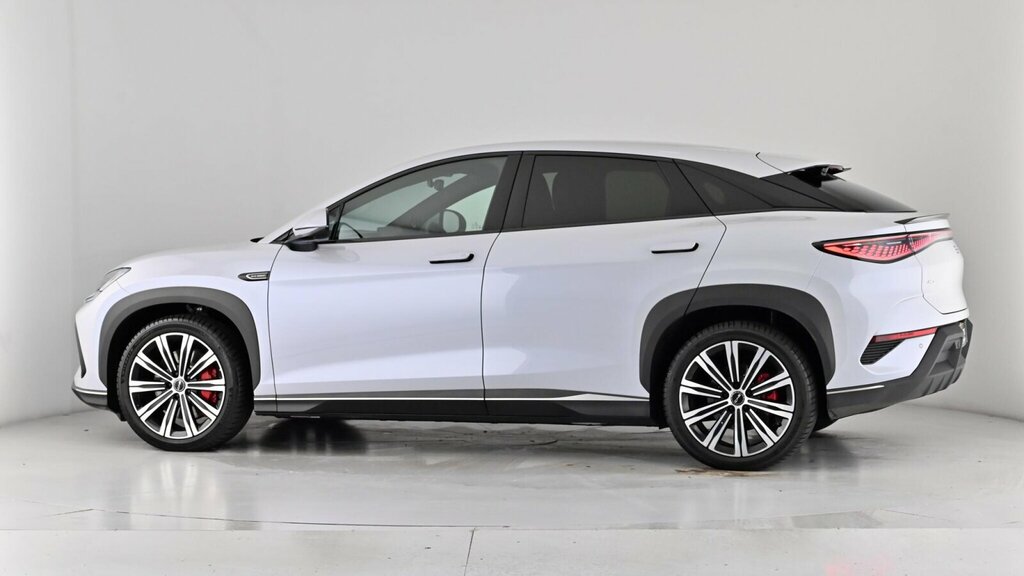 Byd Sealion 7 82.5Kwh Design Suv Awd 530 Ps Black #59