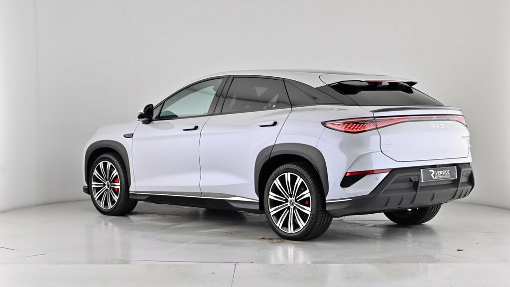 Byd Sealion 7 82.5Kwh Design Suv Awd 530 Ps Black #62