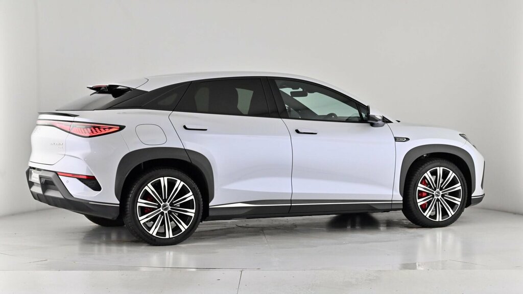 Byd Sealion 7 82.5Kwh Design Suv Awd 530 Ps Black #73