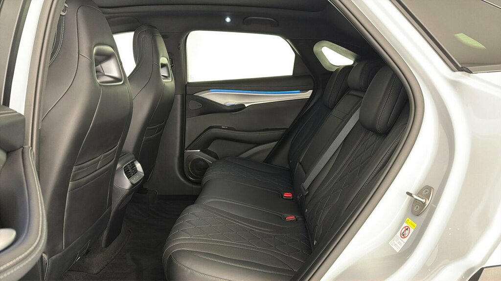 Byd Sealion 7 82.5Kwh Design Suv Awd 530 Ps Black #24