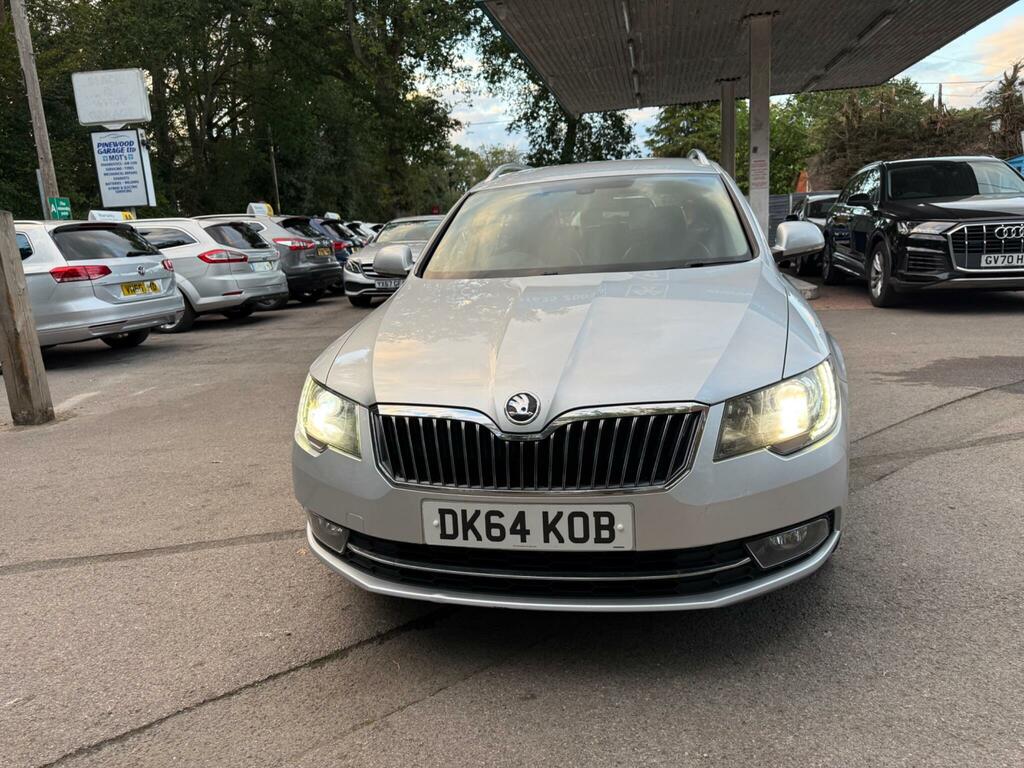 Skoda Superb 2.0 Tdi Elegance Euro 5 Ss White #7