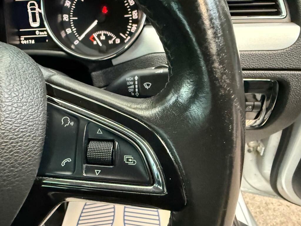 Skoda Superb 2.0 Tdi Elegance Euro 5 Ss White #23