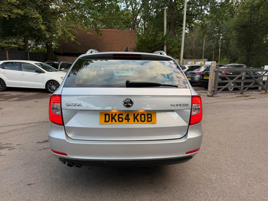 Skoda Superb 2.0 Tdi Elegance Euro 5 Ss White #8