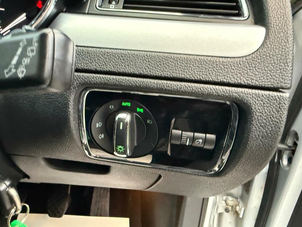 Skoda Superb 2.0 Tdi Elegance Euro 5 Ss White #22