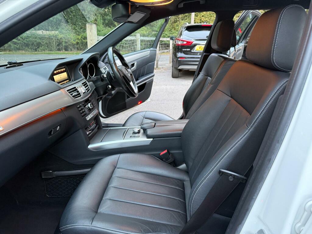 Mercedes-Benz E Class 2.1 E220 Cdi Amg Sport Convertible 170 Bhp Red #32