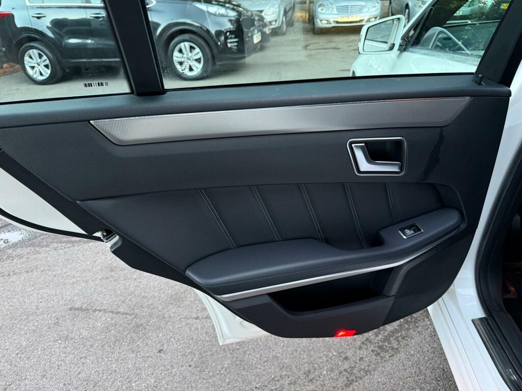 Mercedes-Benz E Class 2.1 E220 Cdi Amg Sport Convertible 170 Bhp Red #38