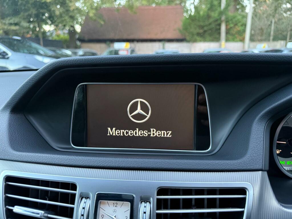 Mercedes-Benz E Class 2.1 E220 Cdi Amg Sport Convertible 170 Bhp Red #36