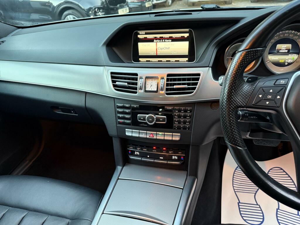 Mercedes-Benz E Class 2.1 E220 Cdi Amg Sport Convertible 170 Bhp Red #28