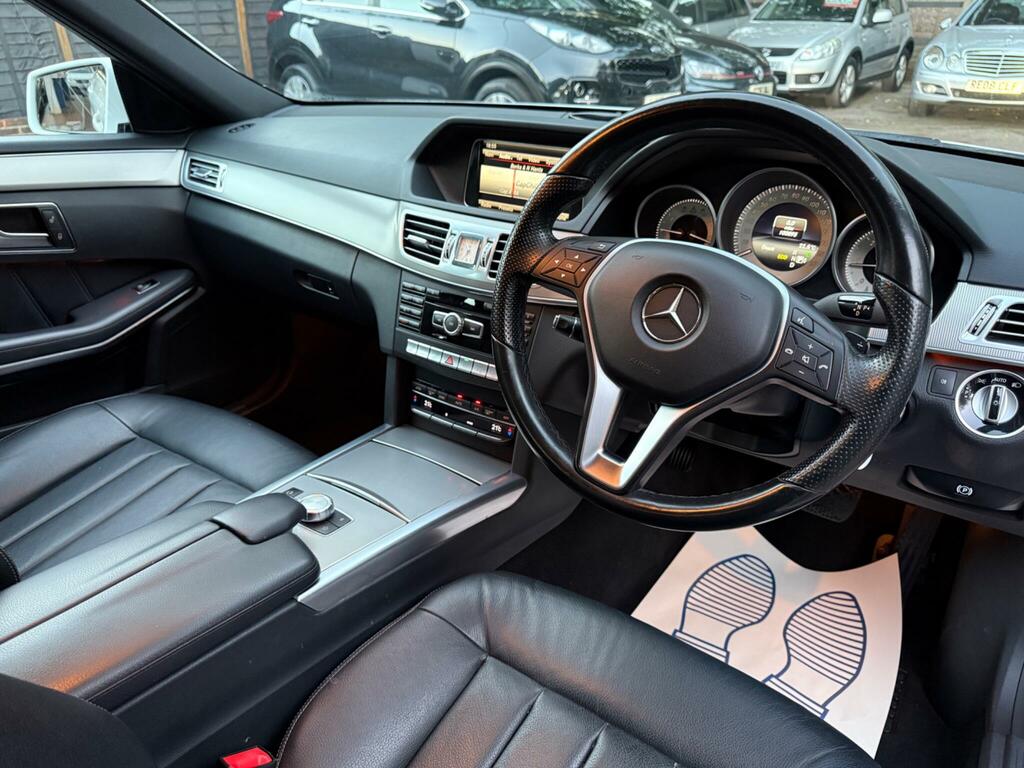 Mercedes-Benz E Class 2.1 E220 Cdi Amg Sport Convertible 170 Bhp Red #30