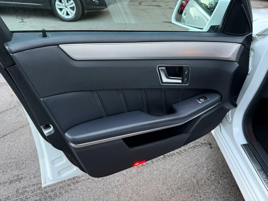 Mercedes-Benz E Class 2.1 E220 Cdi Amg Sport Convertible 170 Bhp Red #39