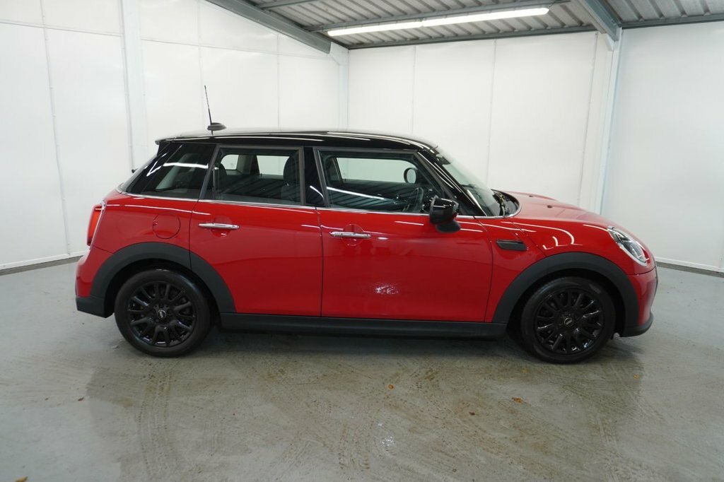 Mini Hatch 1.5L Cooper Classic Red #6