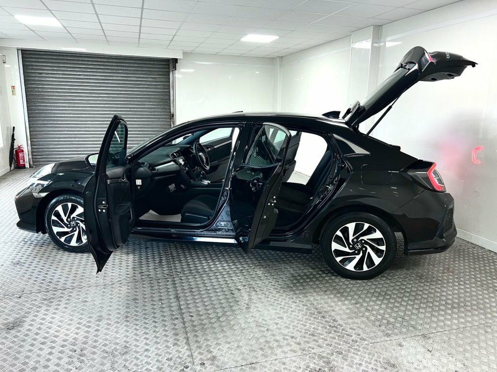 Honda Civic Sport Line White #12