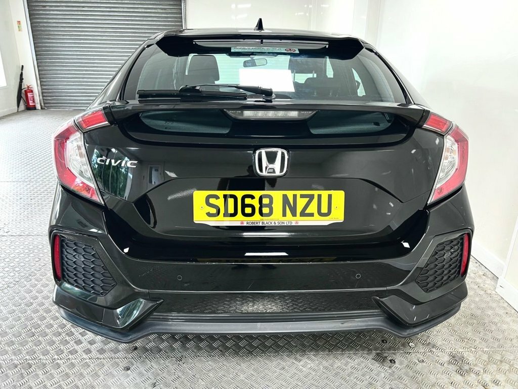 Honda Civic Sport Line White #8