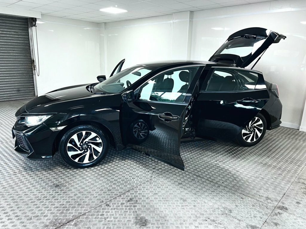 Honda Civic Sport Line White #11