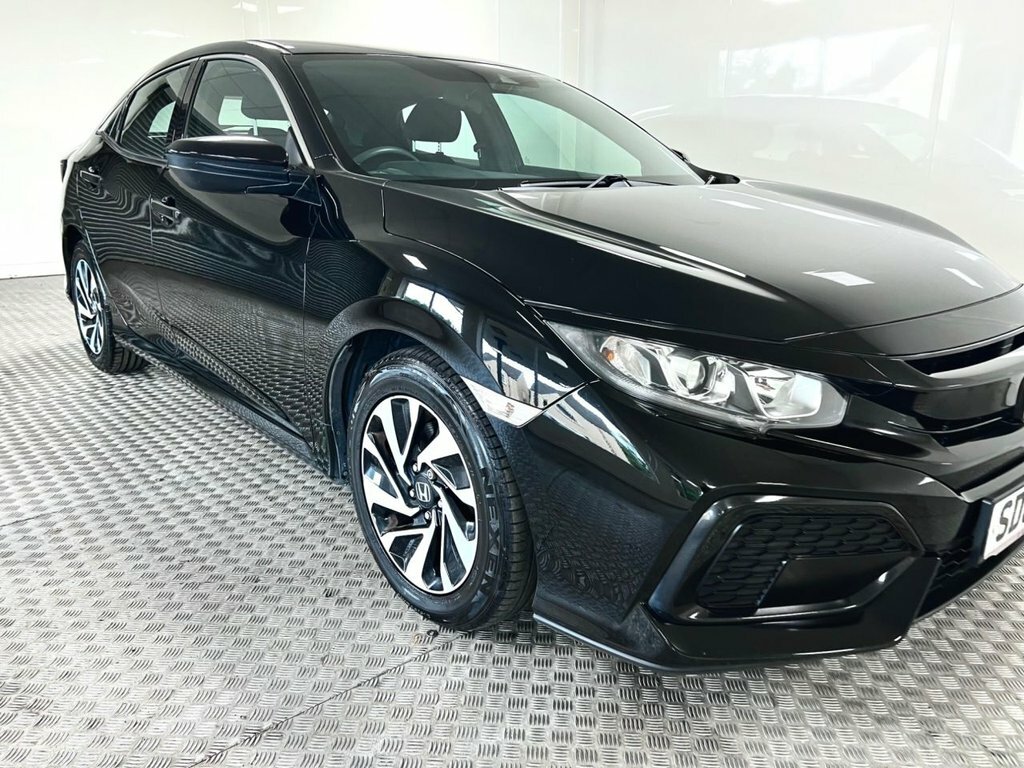 Honda Civic Sport Line White #32