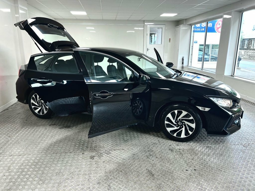 Honda Civic Sport Line White #14