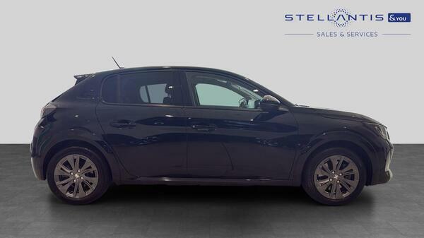 Peugeot e-208 50Kwh Allure Hatchback 136 Ps #2